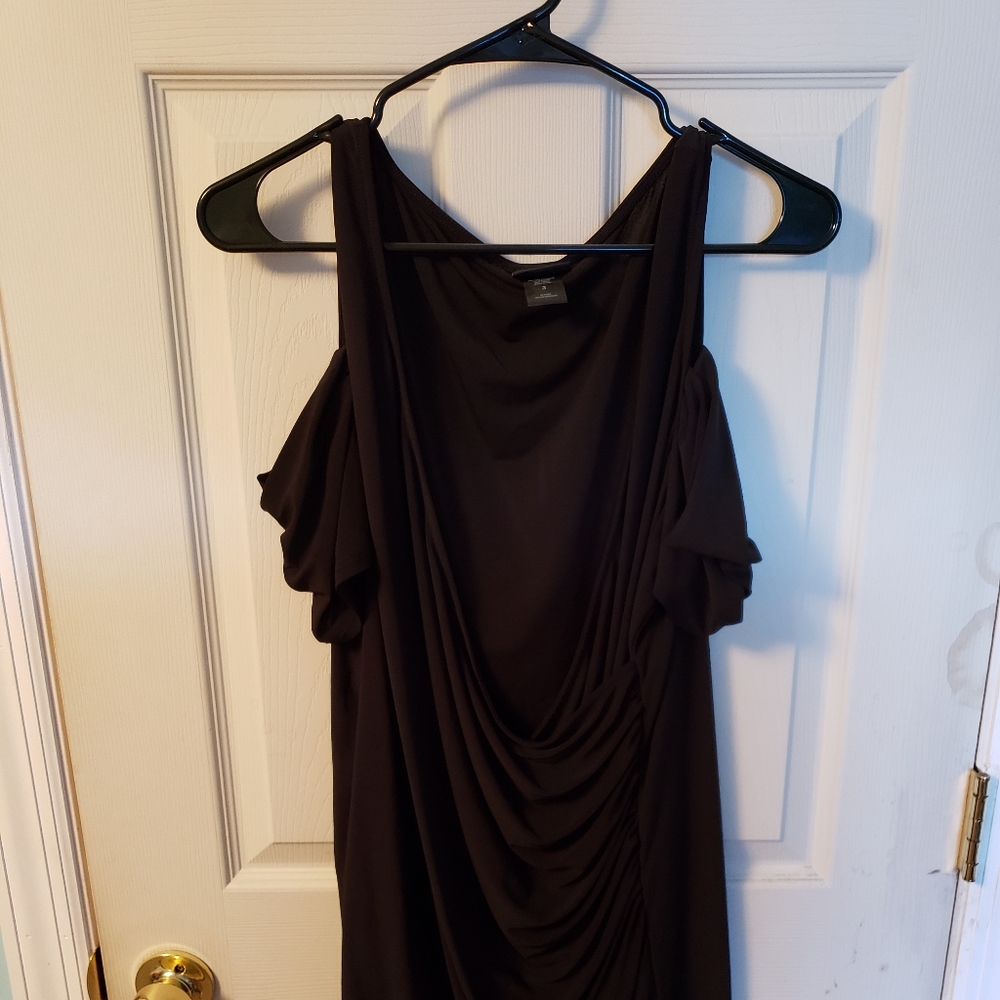 Black rouched front cold shoulder top